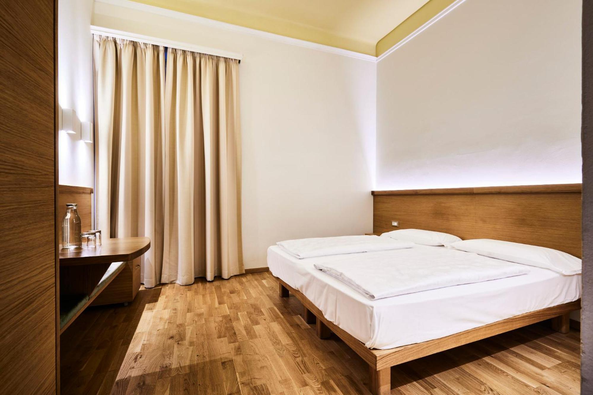 ברסאנונה Hotel Jarolim מראה חיצוני תמונה